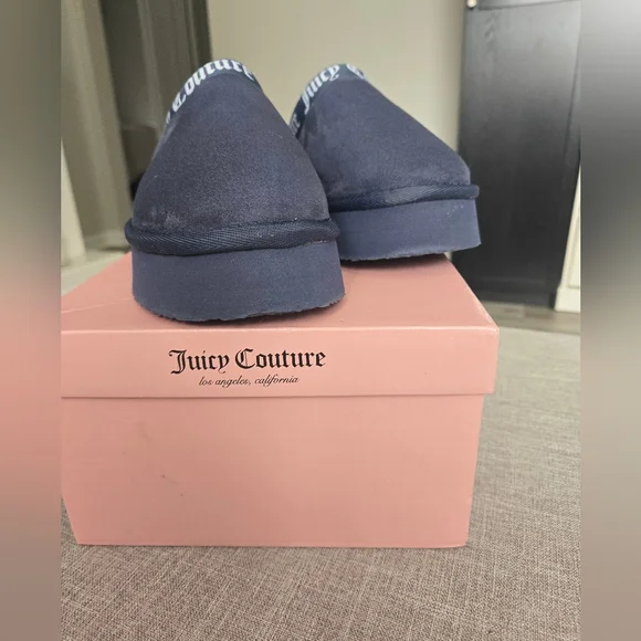 Juicy Couture Navy Suede Platform Slip-On Sneakers - Picture 3 of 9